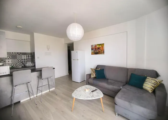 Lägenhet Sunorama Garden - Seaview Larnaca