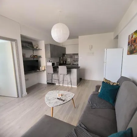 Апартаменти Sunorama Garden - Seaview Ларнака