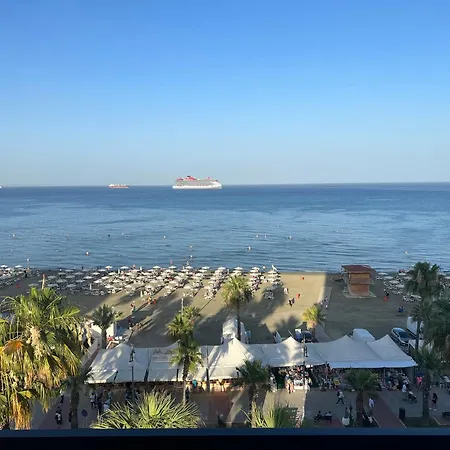 Sunorama Garden - Seaview 라르나카